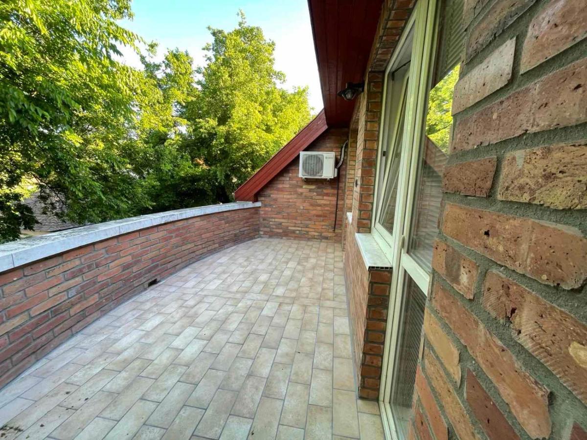 Gabica Apartman Debrecen Exterior foto