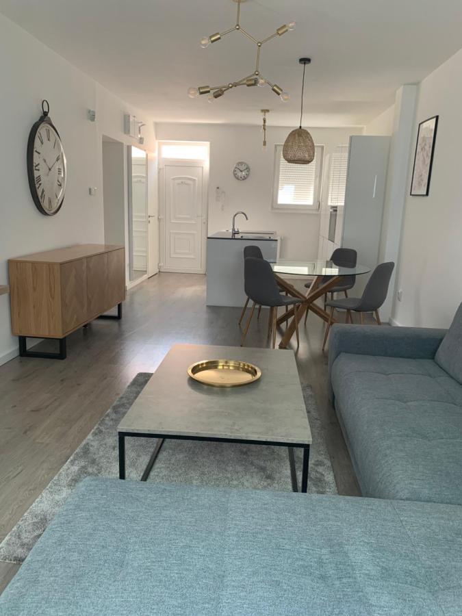 Gabica Apartman Debrecen Exterior foto